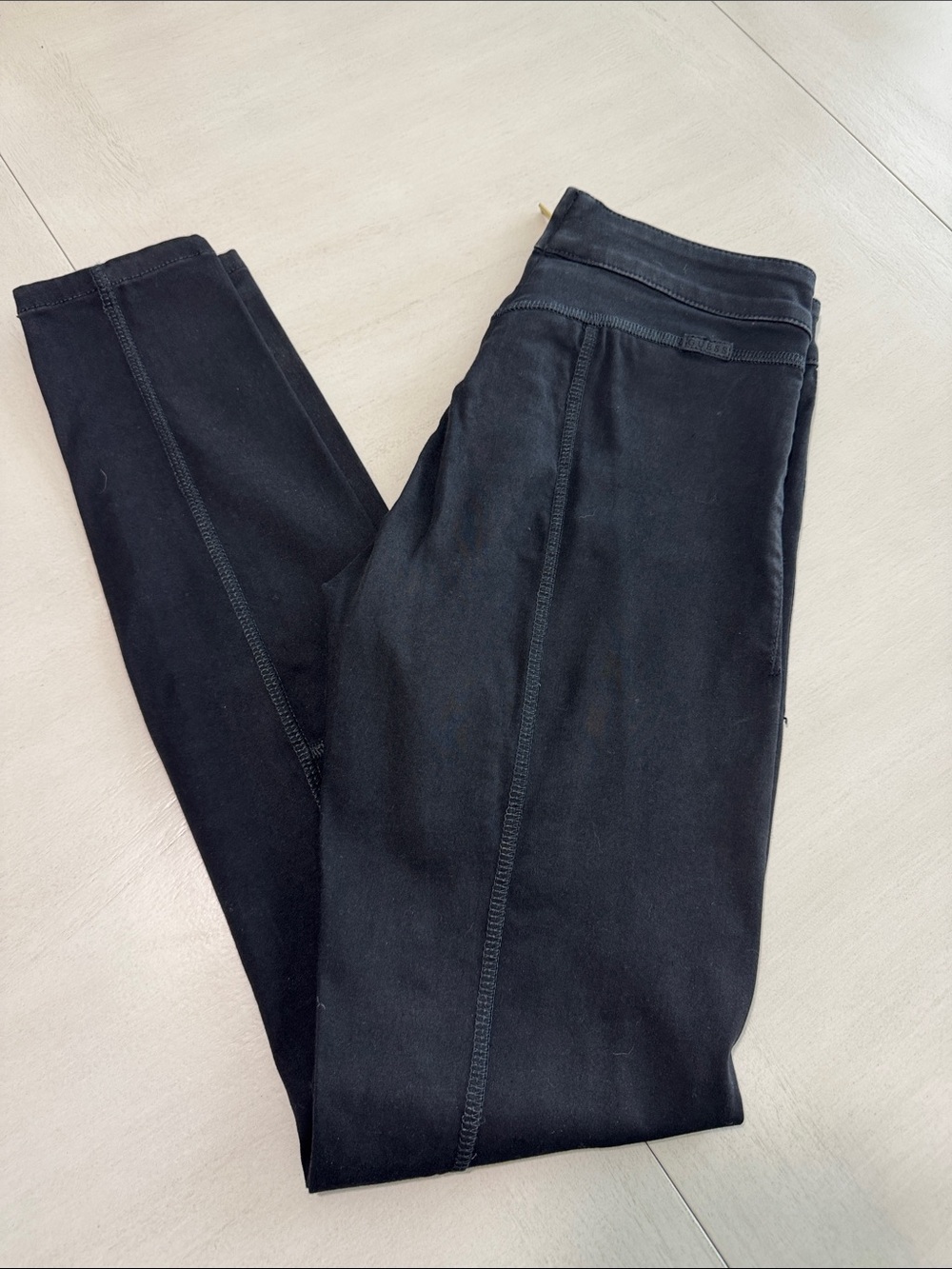 Guess Women’s Black Skinny Jeans